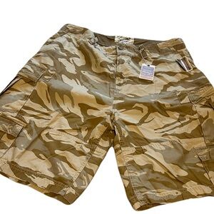 NWT ARIZONA Vintage Cargo Shorts Size 40 12 inch inseam